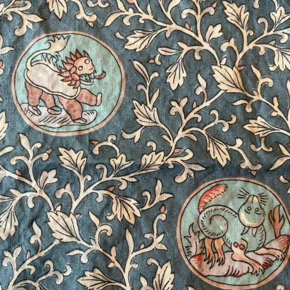 NWT Custom Chinoiserie Napkins & Tablecloth - Picture 6 of 6